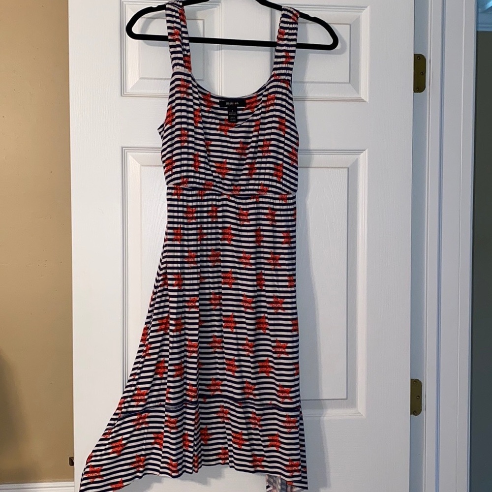 Size Small - Style and CO.